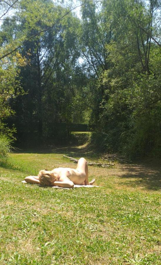 Chambre D'Hotes Naturiste Le Jardin Des Hirondelles Blanzaguet-Saint-Cybard Bagian luar foto
