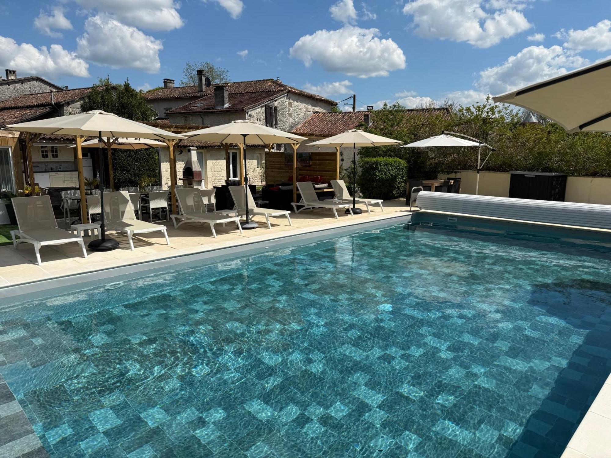 Chambre D'Hotes Naturiste Le Jardin Des Hirondelles Blanzaguet-Saint-Cybard Bagian luar foto